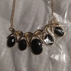 Accessorize Fashion jewelry necklace